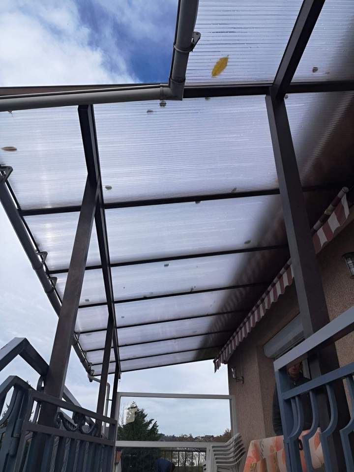 Auvent en polycarbonate Givors