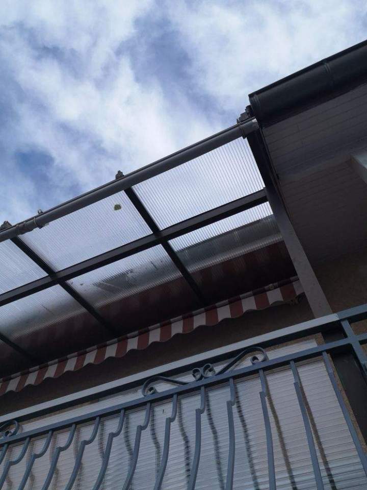 Toit d'une véranda en verre Givors